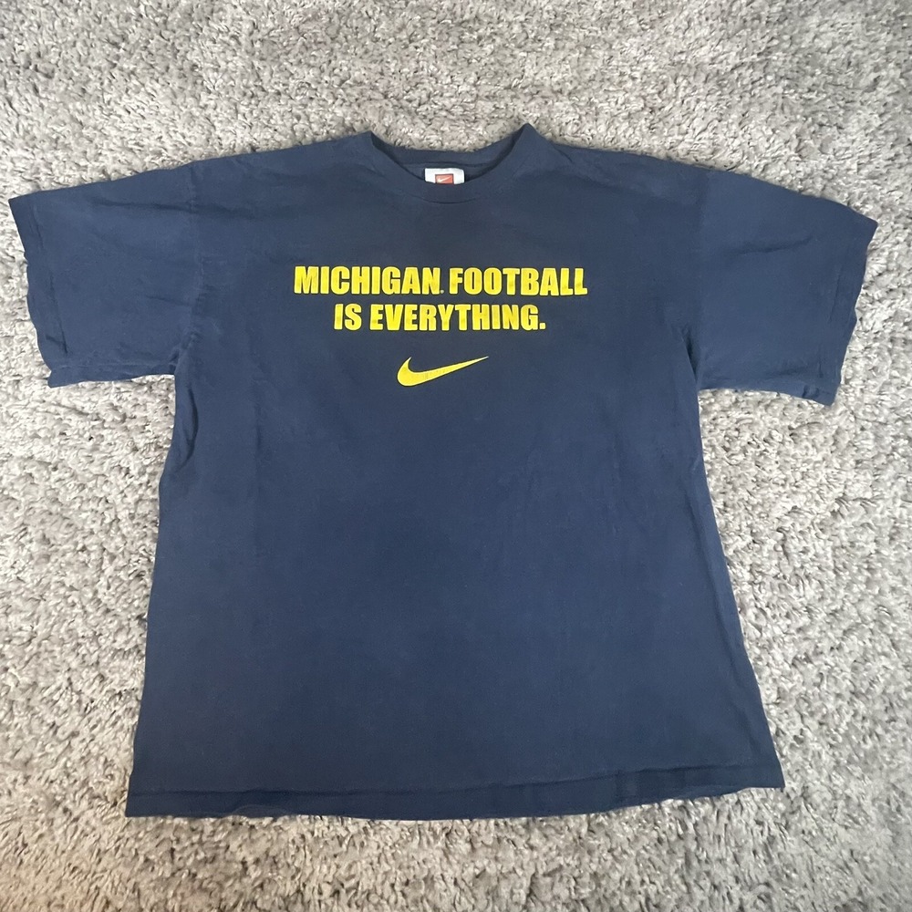 Vtg Nike Michigan Football is Everything T Shirt Mens XL Navy Center Swoosh